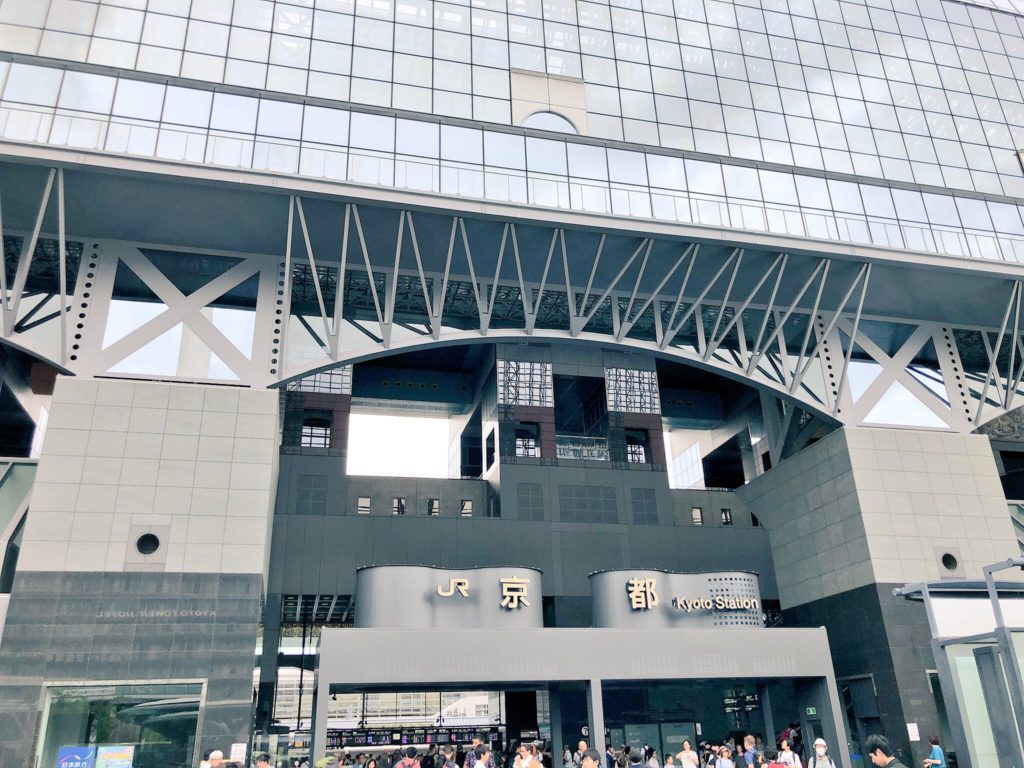 前半戦終了小雨降ってます